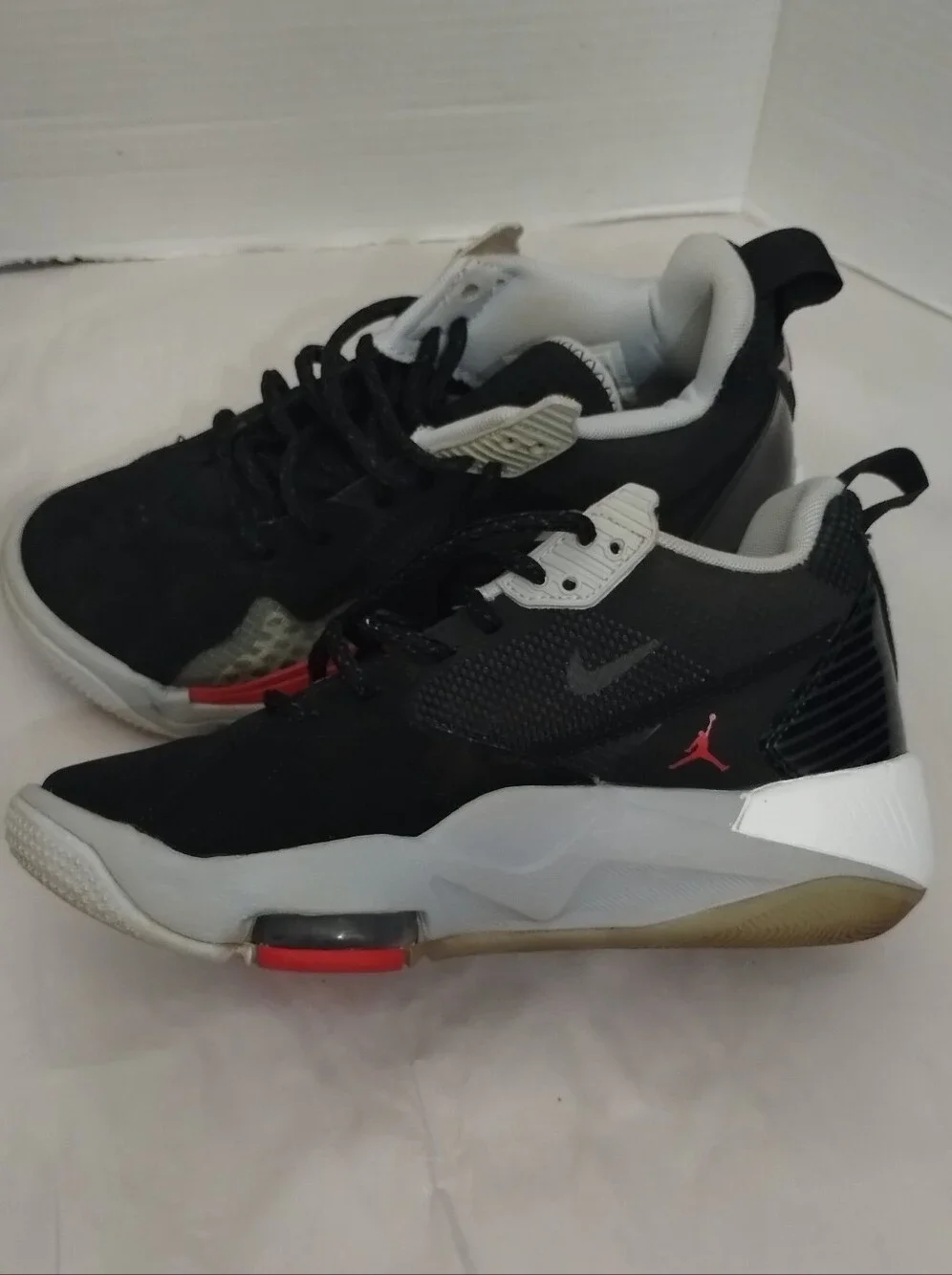 Youth Nike Air Jordan Zoom 92 Black & Red Basketball Sneakers - Picture 12 of 14